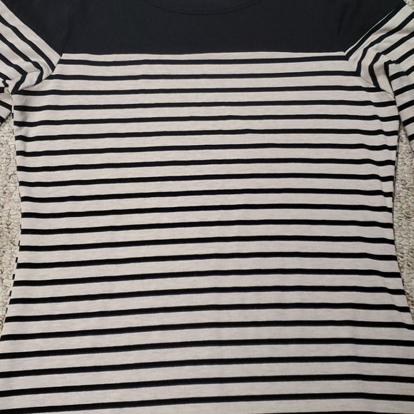 Umgee 3/4 sleeved top. Black and tan striped top - Picture 9 of 9